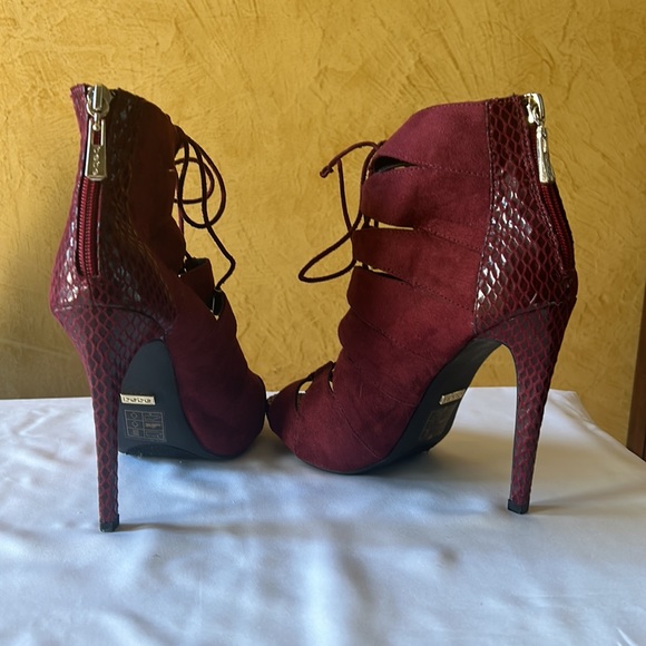 Bebe burgundy suede ankle boot high heels - Picture 6 of 8